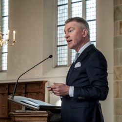 Gastheer dr. Peter Rehwinkel Gastheer dr. Peter Rehwinkel