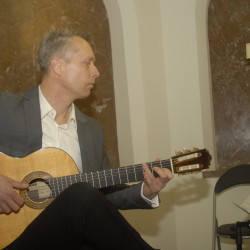 Martijn Vlijm speelt 'De Moldau' Martijn Vlijm speelt 'De Moldau'