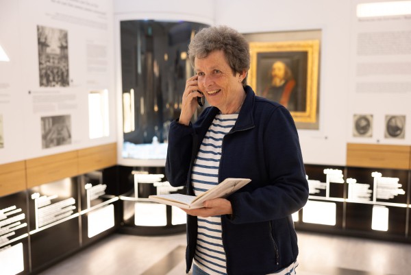 "Eigenlijk ben ik geen museummens..." Interview met vrijwilligers-coördinator Monica de Greeve "Eigenlijk ben ik geen museummens..." Interview met vrijwilligers-coördinator Monica de Greeve
